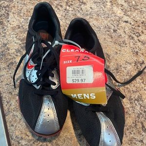 Men’s size 7.5 Nike cleats brand new